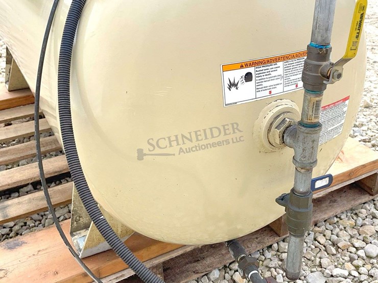 ingersoll-rand-120-gallon-air-compressor-image-17