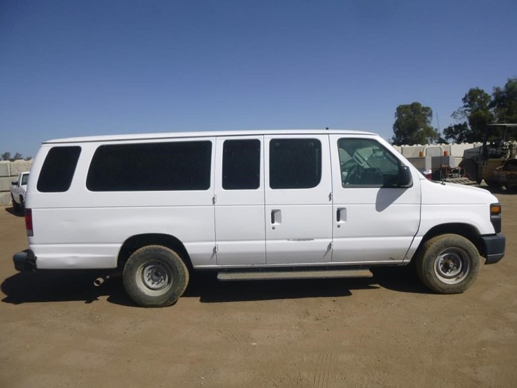 2012-ford-e350-image-14