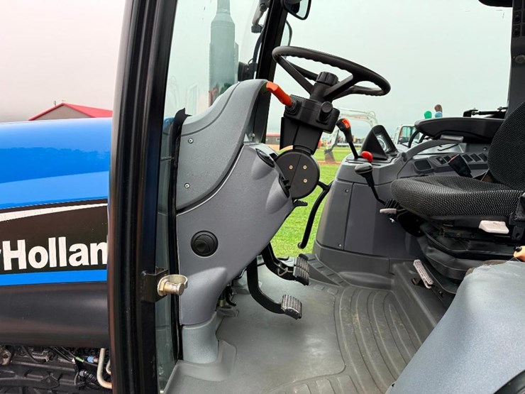 new-holland-ts130a-image-43