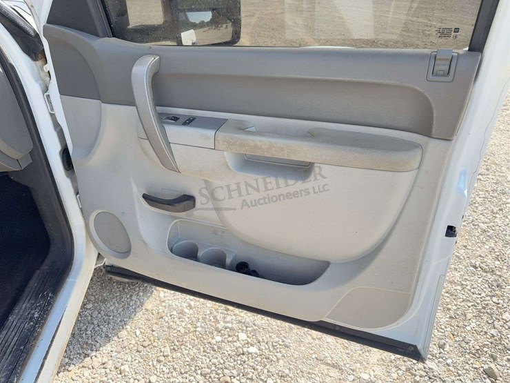 2011-chevrolet-2500hd-image-62