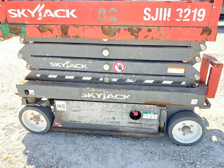 2017-skyjack-sjiii3219-image-23