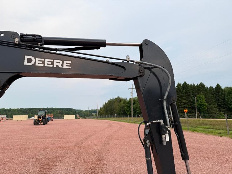 2023-deere-50g-image-35