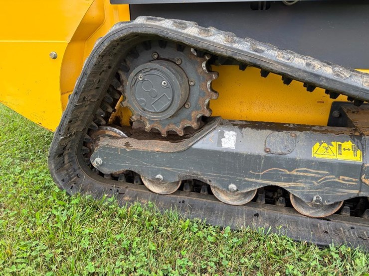new-holland-c232-image-20