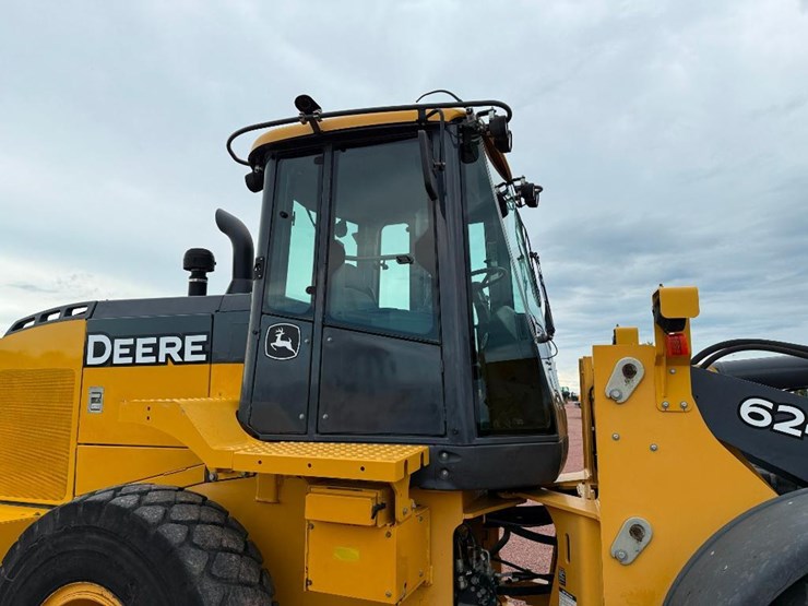 deere-624k-image-12