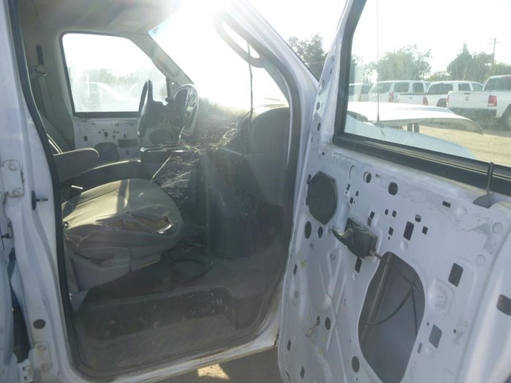 2008-ford-e350-image-17