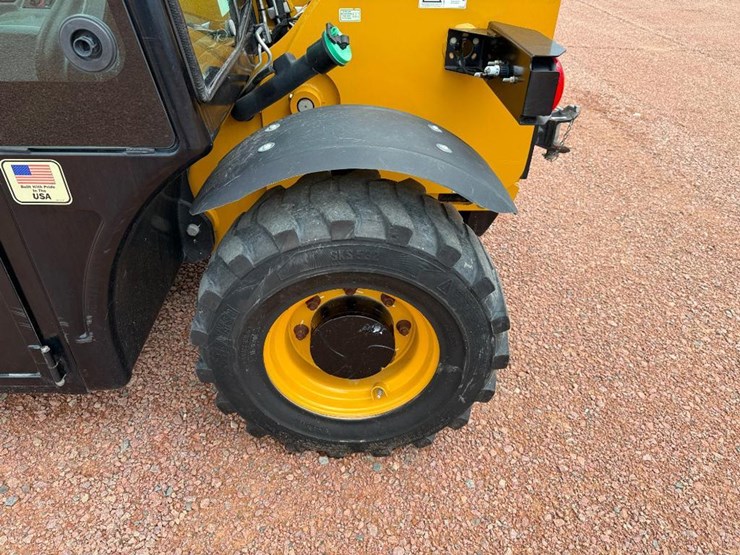2021-caterpillar-th255c-image-7