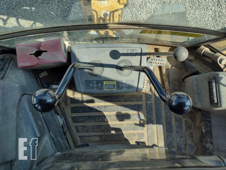 2010-deere-310sj-image-10