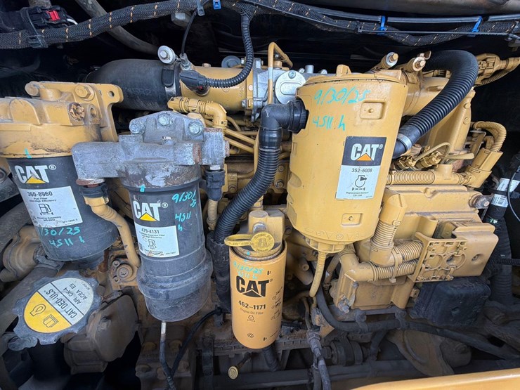 2020-caterpillar-938m-image-12