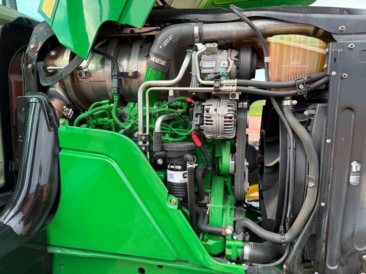 john-deere-6105m-image-36