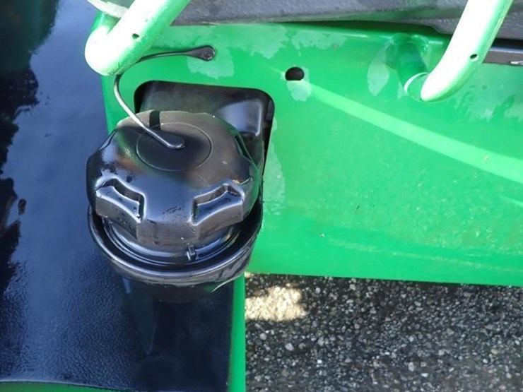 2012-john-deere-gator-image-6