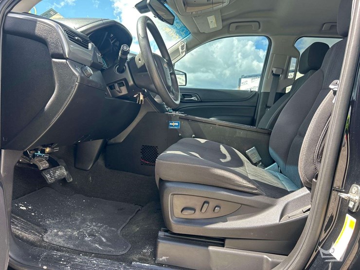 2018-chevrolet-tahoe-image-13