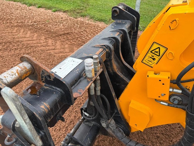 jcb-tm320-image-31