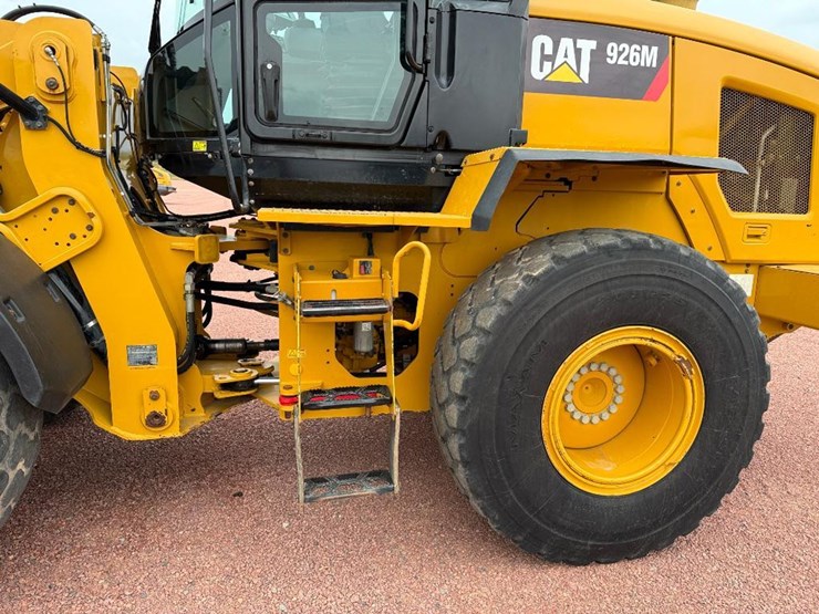 caterpillar-926m-image-11