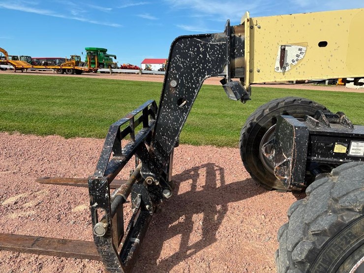 2014-jlg-g6-42a-image-26