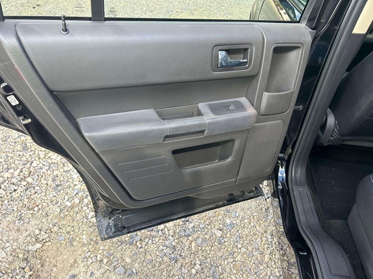 2016-ford-flex-image-22