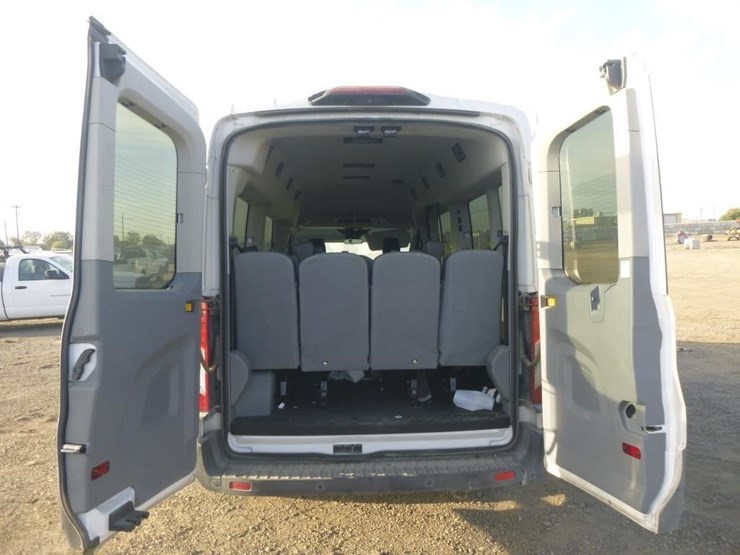 2019-ford-transit-image-21