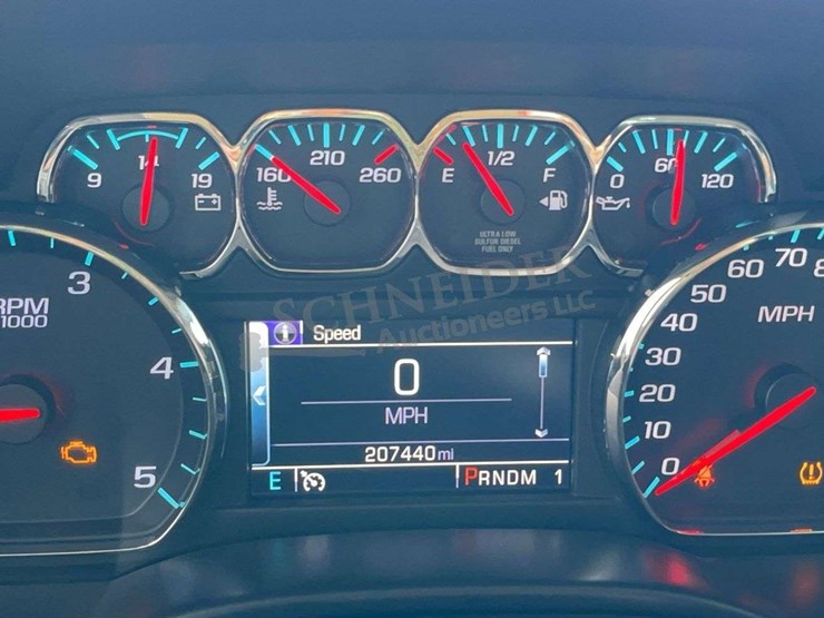 2015-chevrolet-2500hd-image-55