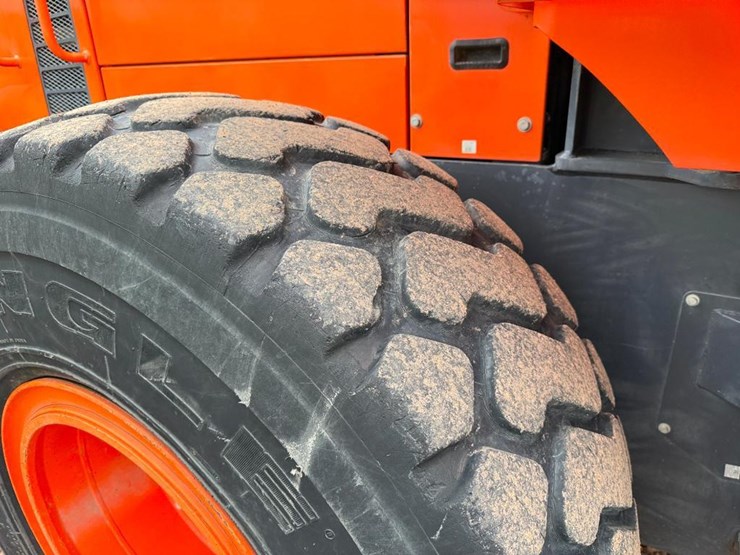 2017-doosan-dl250-5-image-10