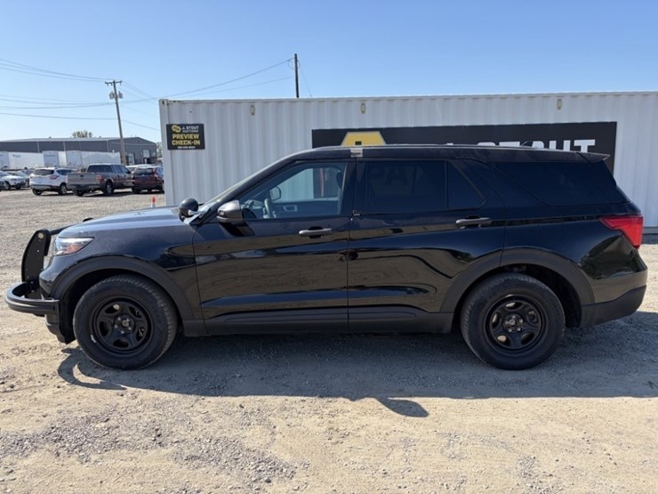 2021-ford-explorer-image-7