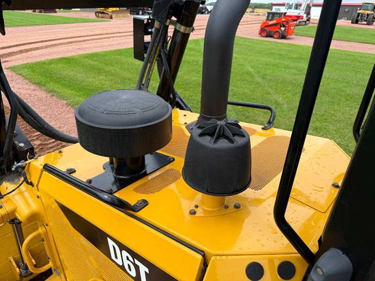 caterpillar-d6t-xl-image-59
