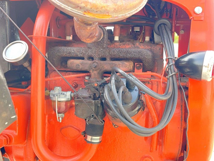 allis-chalmers-model-g-tractor-image-16