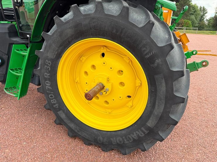 john-deere-6120r-image-7