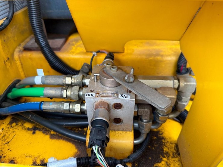 kobelco-sk210-lc-8-image-41