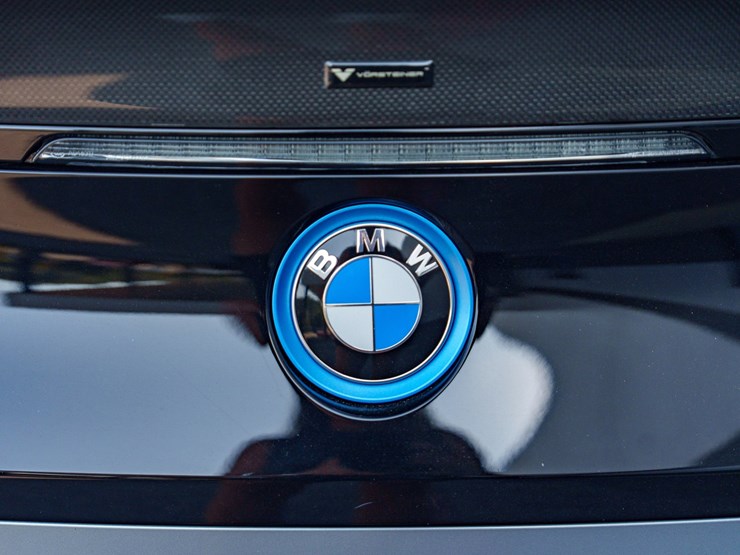 #1064-•-2015-bmw-i-8-image-21