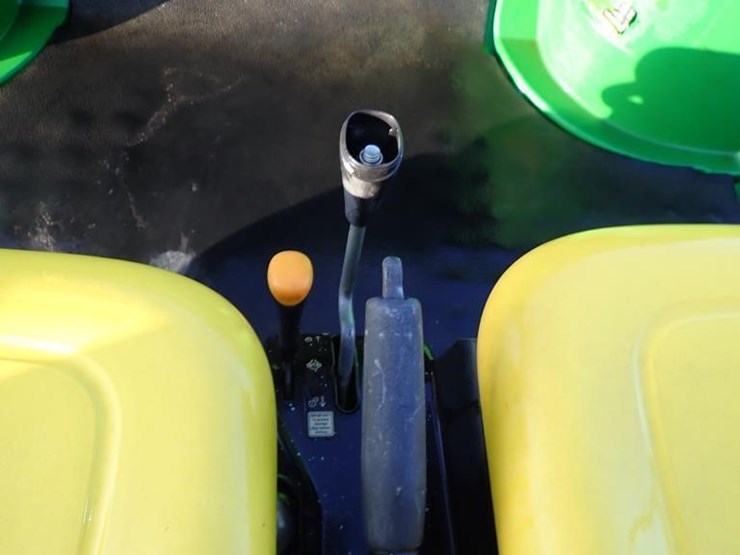2012-john-deere-gator-image-13