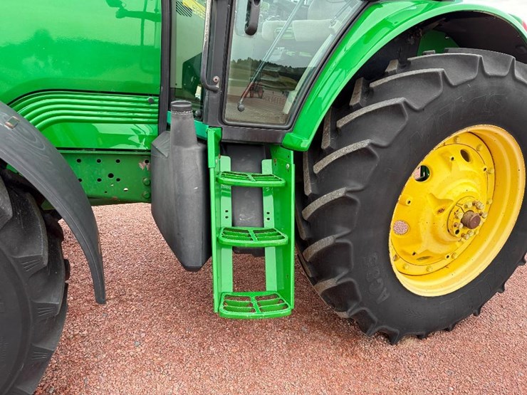 john-deere-7220-image-15