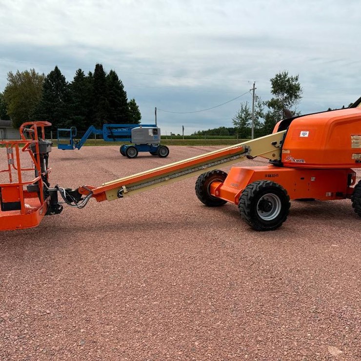 JLG 400S