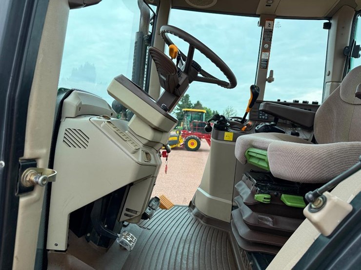 john-deere-7220-image-43
