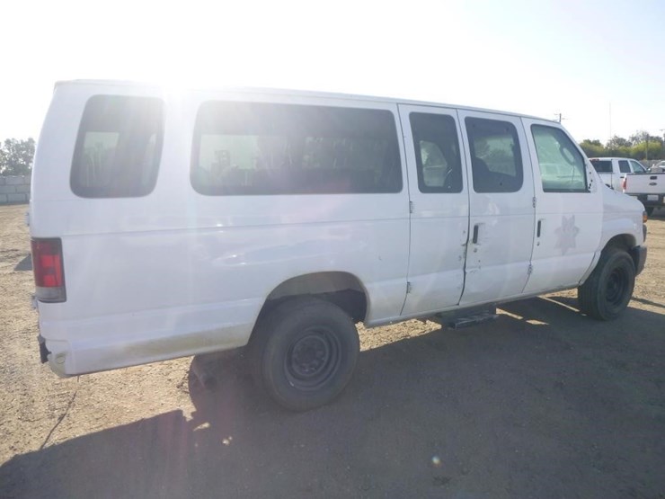 2008-ford-e350-image-4