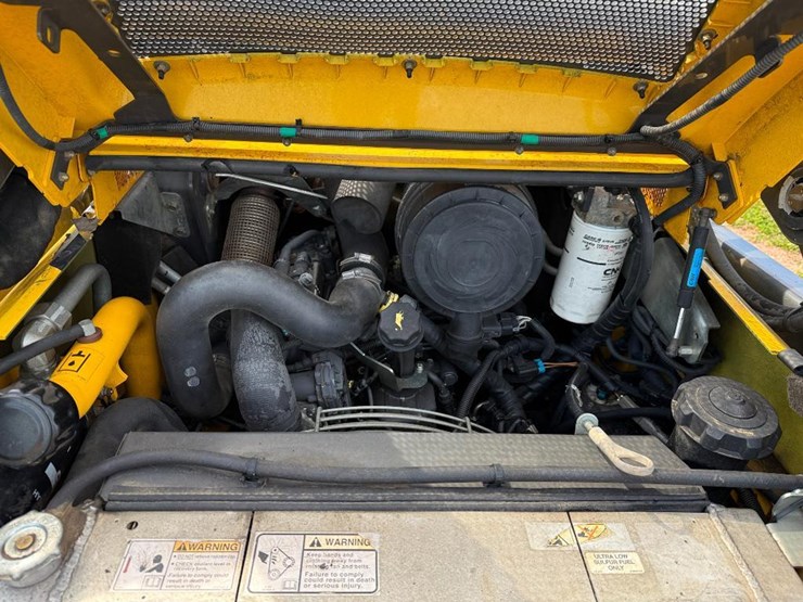 new-holland-c232-image-28