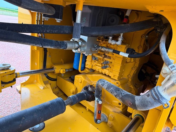 2019-deere-544l-image-44
