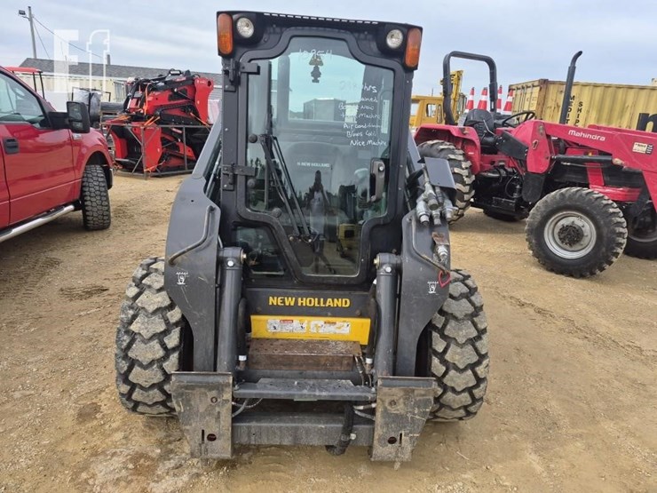 new-holland-l230-image-9