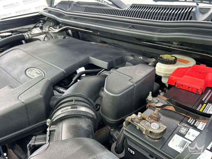 2015-ford-explorer-image-9