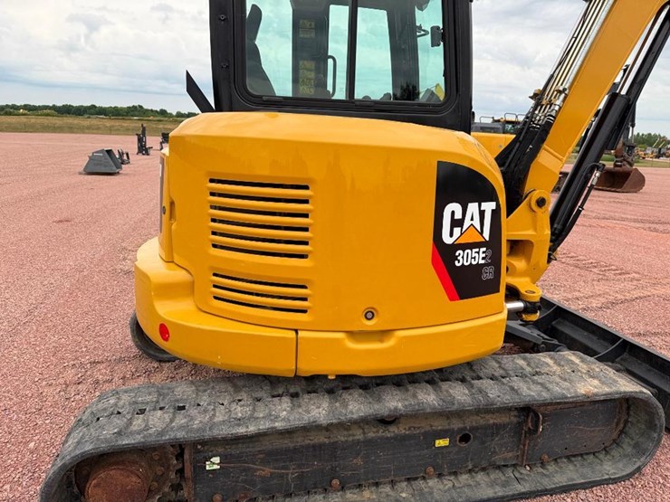 caterpillar-305e2-cr-image-14