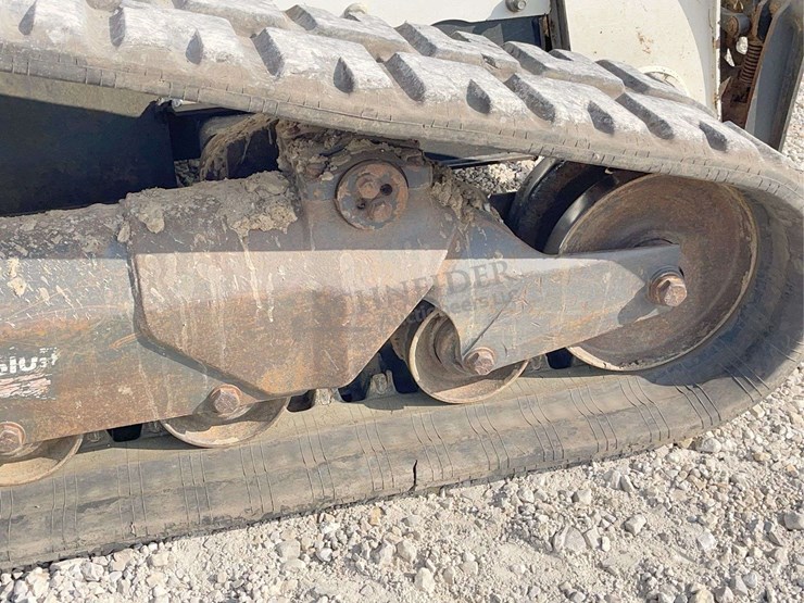 2019-bobcat-t870-image-14