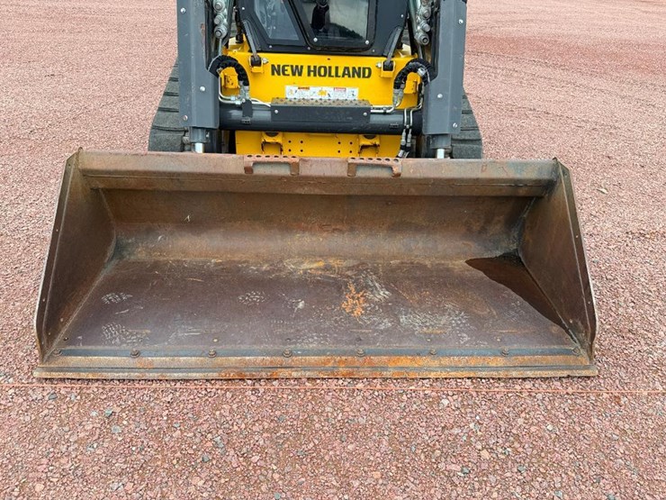 new-holland-c362-image-15