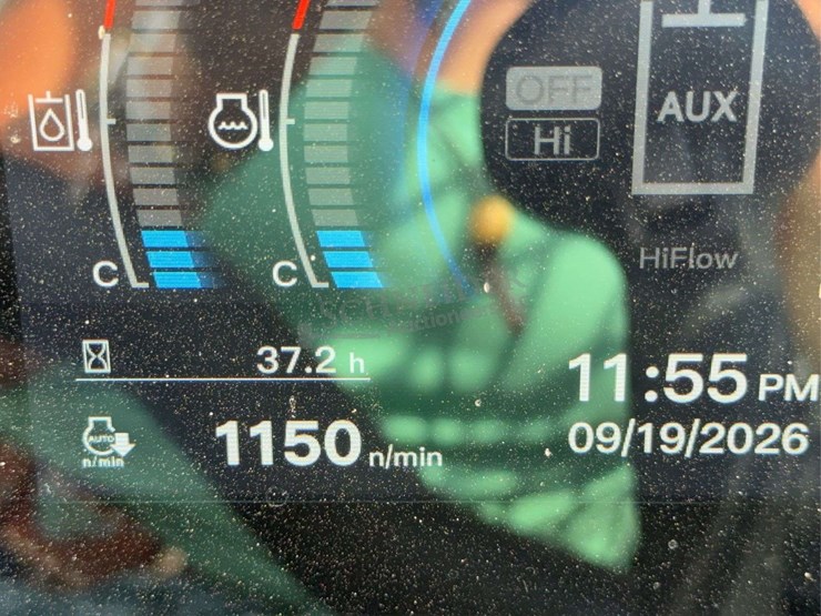 2026-kubota-svl97-3-image-31