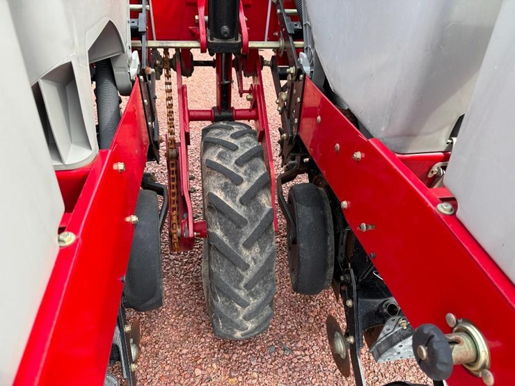 case-ih-1200-image-22