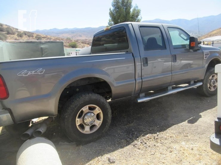 2010-ford-f250-xlt-image-3