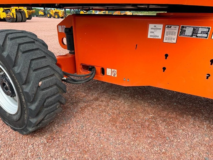 jlg-400s-image-14