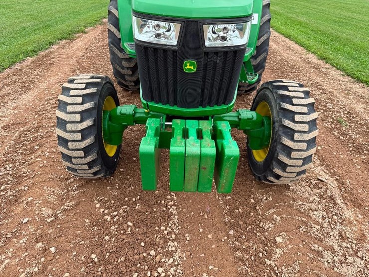 john-deere-4044m-image-15