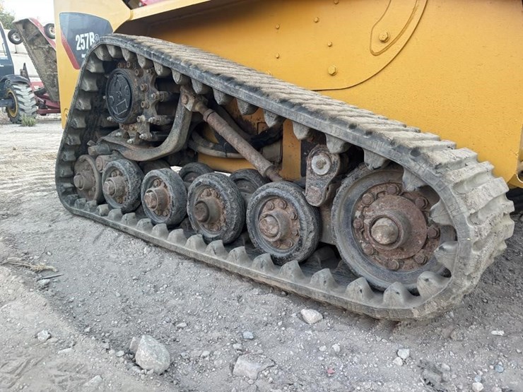 caterpillar-257b2-image-19