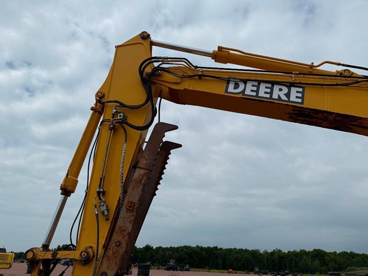 deere-210c-w-image-27