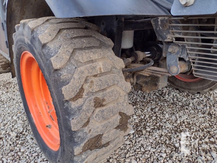 2006-bobcat-toolcat-5600-image-15