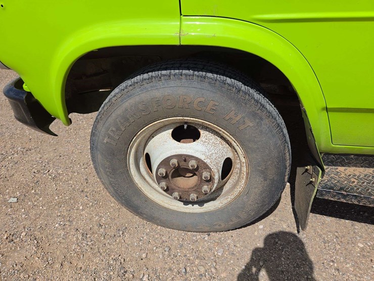 1993-gmc-3500-image-8