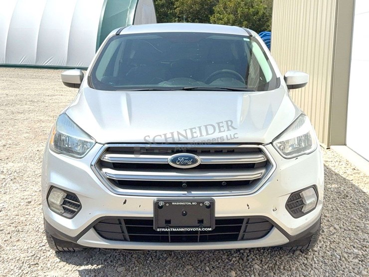 2017-ford-escape-se-image-8